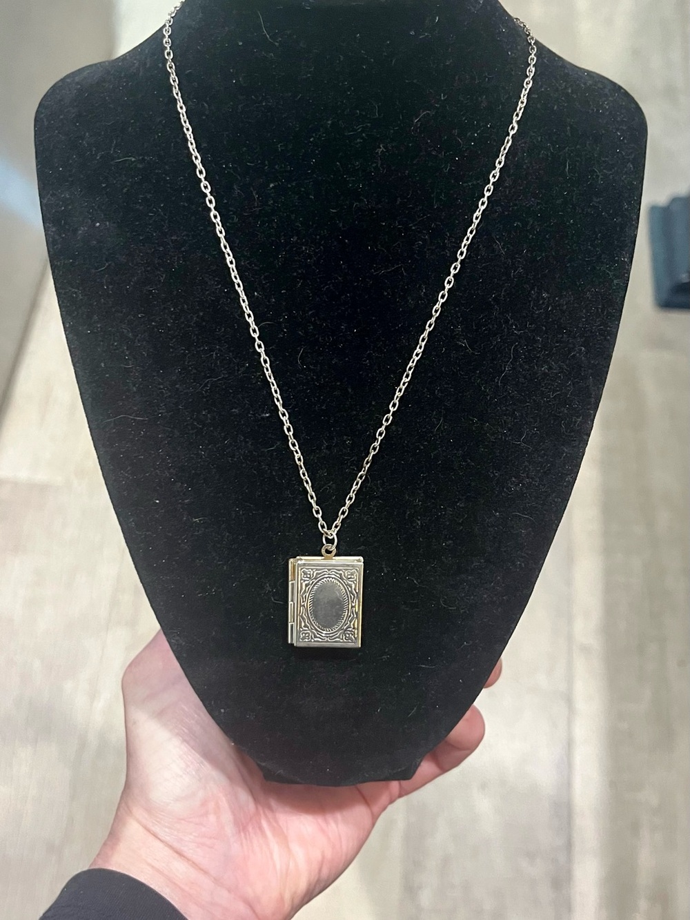Vintage Silver Tone Book Locket Necklace 18” Storybook Photo Pendant